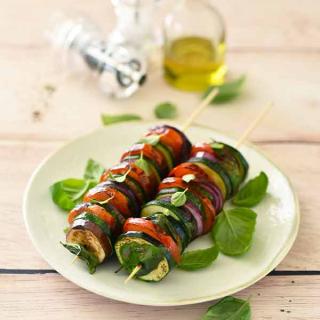 Brochettes comme un tian au pesto