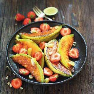 Melon et fraises au sirop acidulé Melon et fraises au sirop acidulé