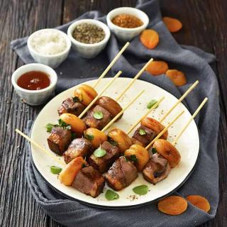 Mini brochettes de canard aux abricots