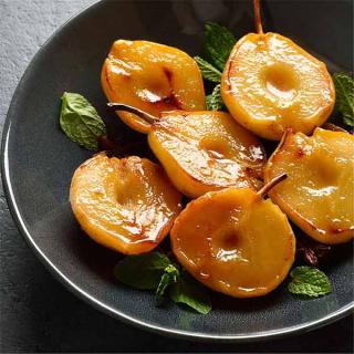 Poires caramélisées au sirop d’érable et noix Poires caramélisées au sirop d’érable et noix