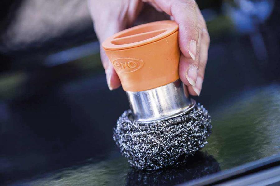 Cleaning and Maintaining Your ENO Plancha